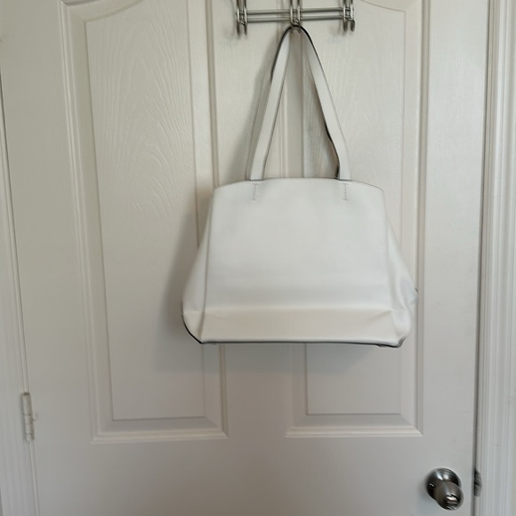 Brand new white Nine West purse - Picture 2 of 4